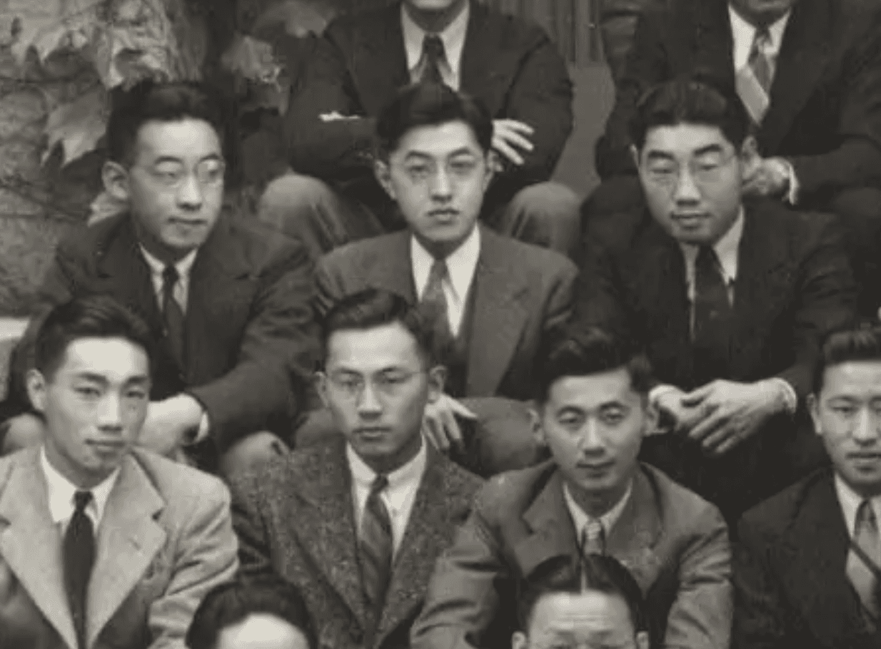 Group photo of the 1993 Japanese American student reunion at Stanford.